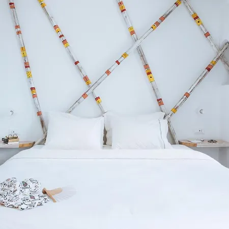 The Museum Project Hotel Oia (Santorini)