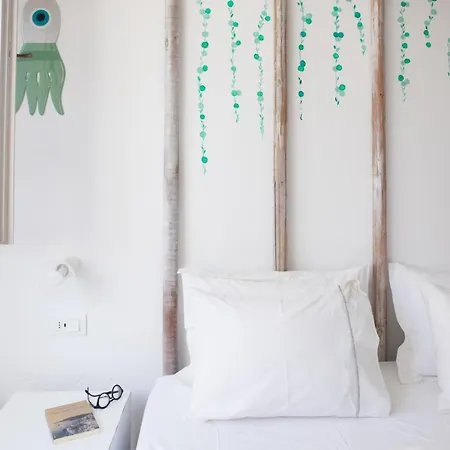 The Museum Project Hotel Oia (Santorini)