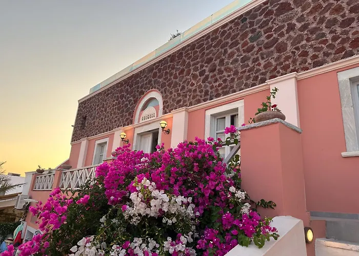 The Museum Project Hotel Oia (Santorini)