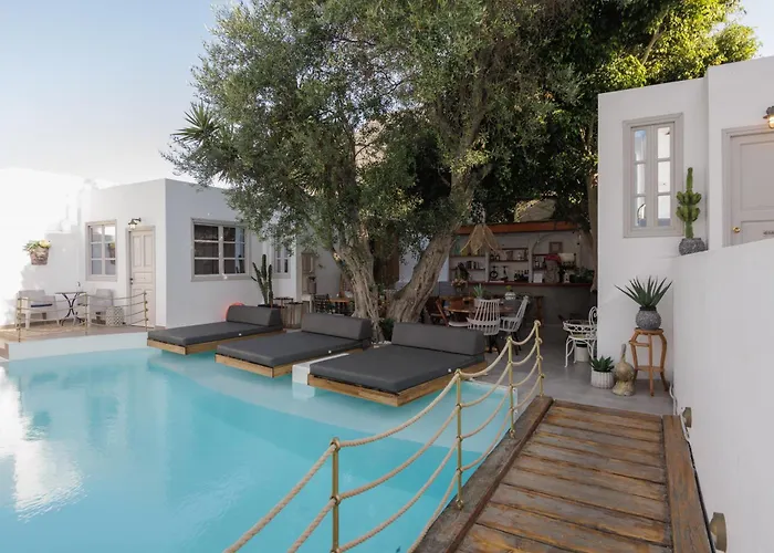 The Museum Project Oia (Santorini)