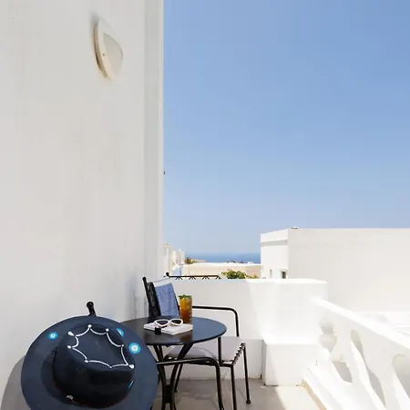 The Museum Project Hotel Oia (Santorini)